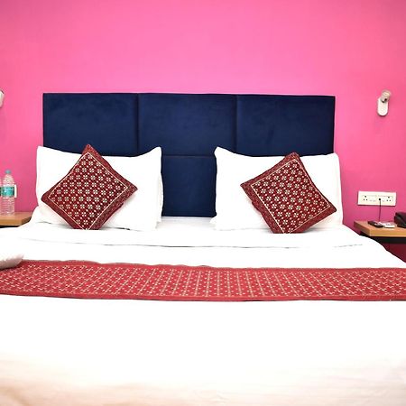 Hotel La Serene By Qotel-Gagan Vihar Anand Vihar Нью-Дели Экстерьер фото